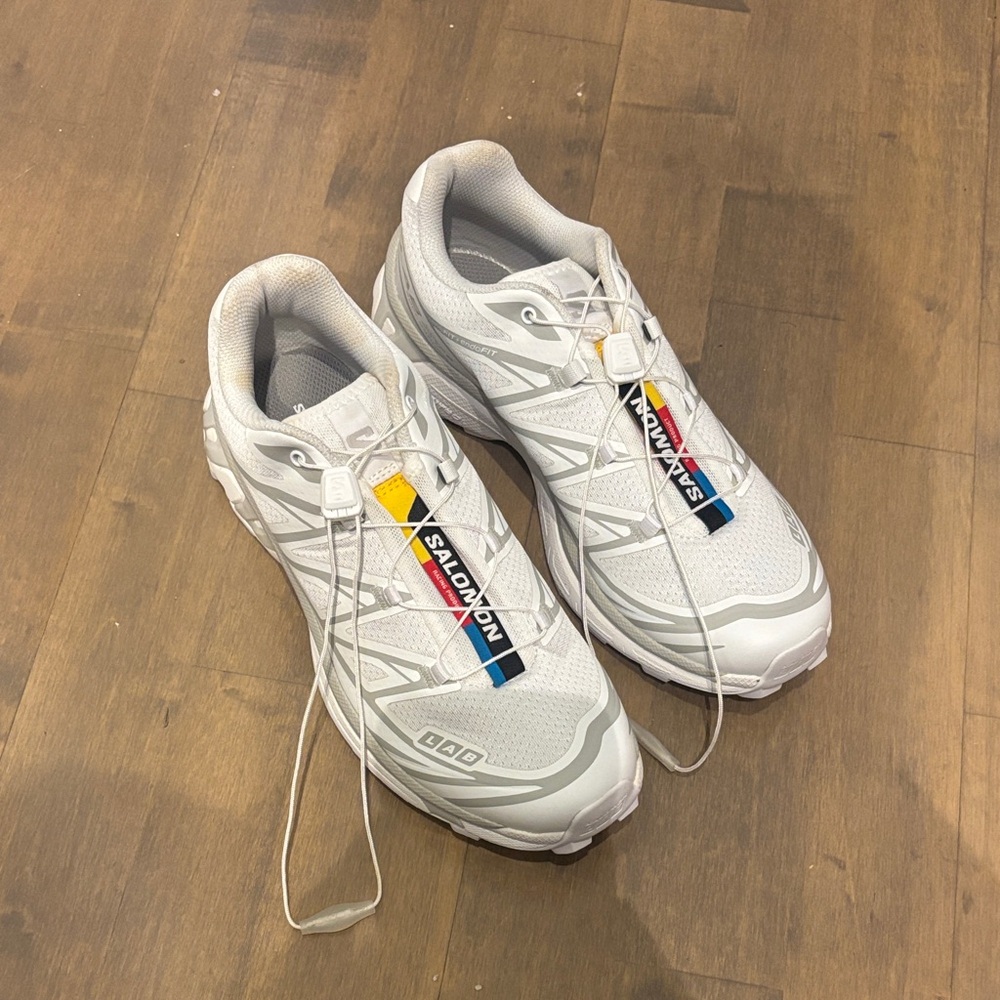 Salomon XT6 women’s 8.5 never worn outdoors